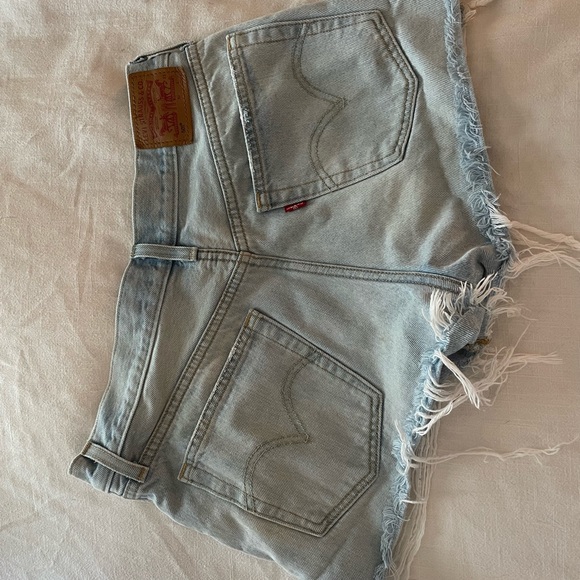 Levi 501 Shorts size 29 - Picture 2 of 3